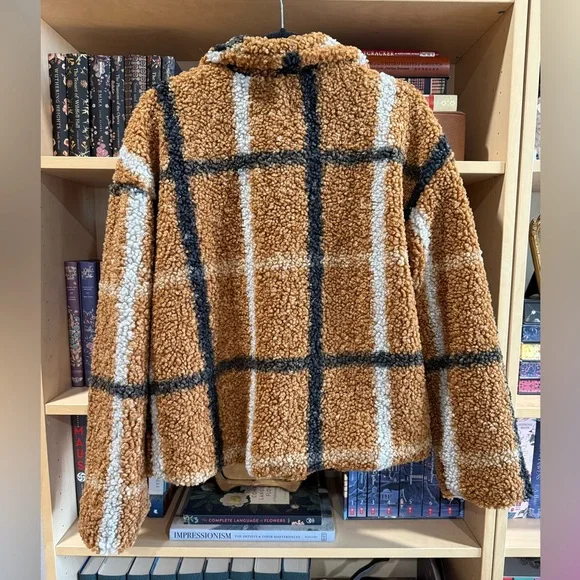 NWOT Plaid Teddy Fleece Sherpa Jacket - Picture 4 of 5
